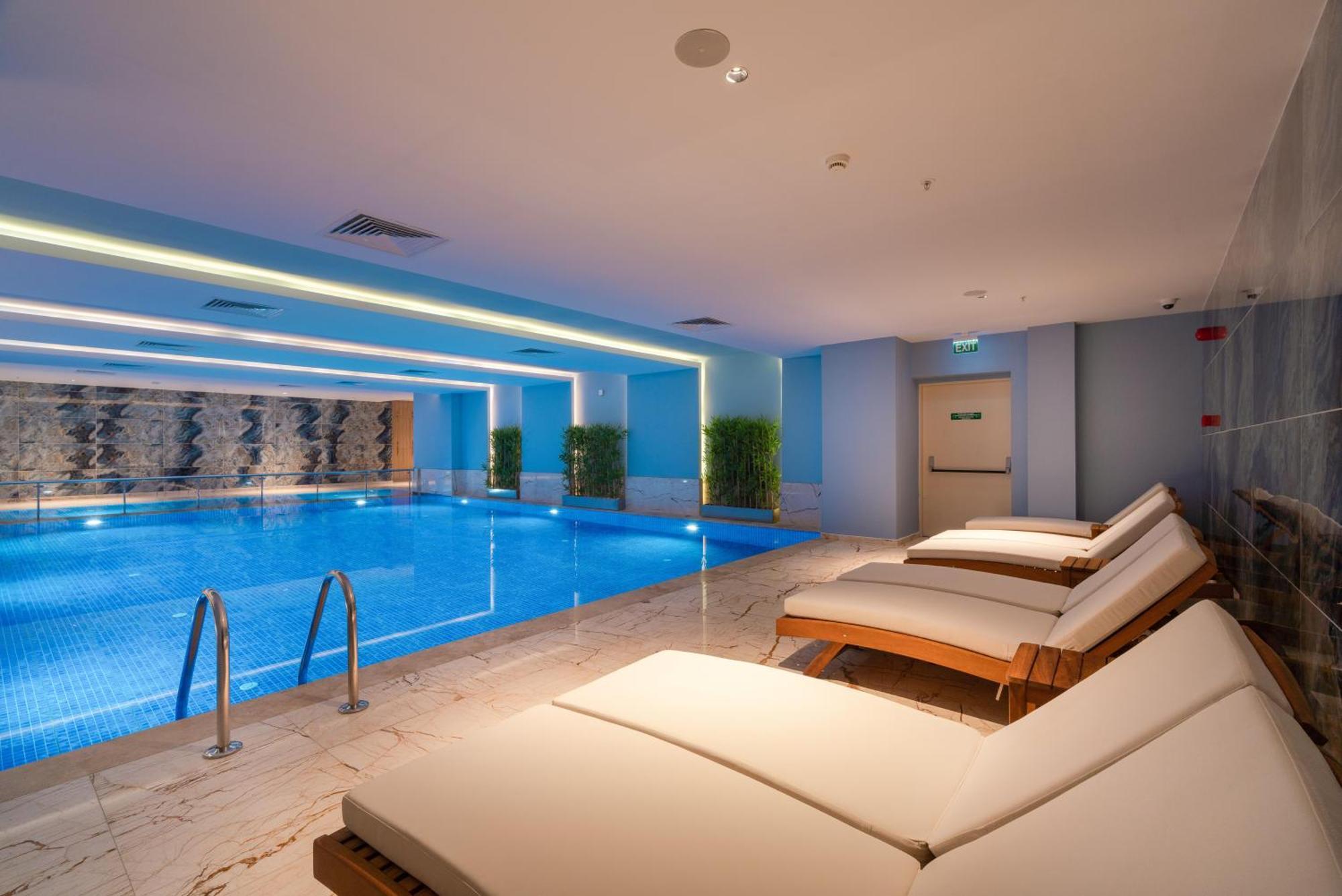 Concorde Tower Hotel & Casino Nicosia Ngoại thất bức ảnh Indoor pool