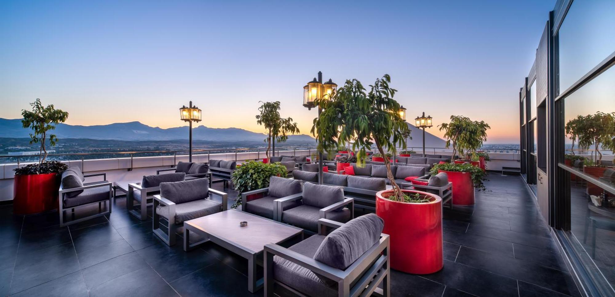 Concorde Tower Hotel & Casino Nicosia Ngoại thất bức ảnh The rooftop lounge at the hotel