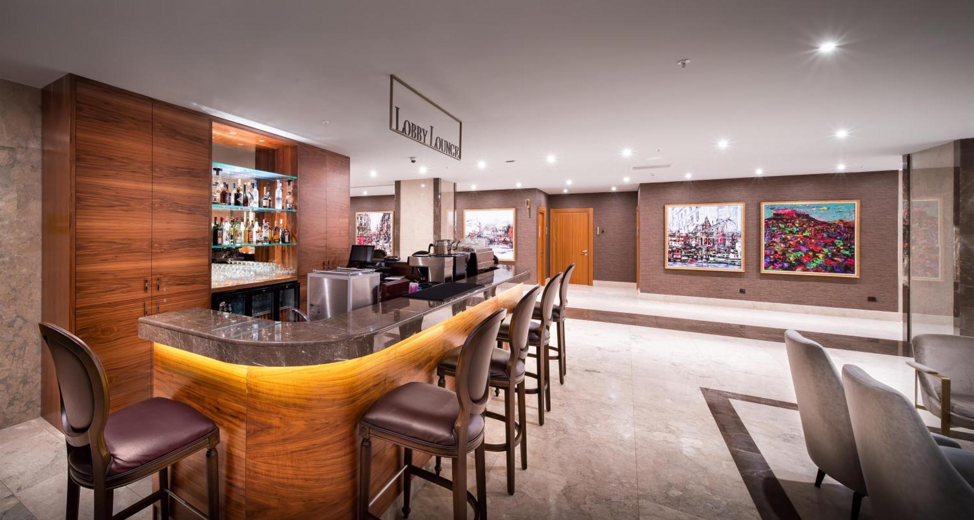 Concorde Tower Hotel & Casino Nicosia Ngoại thất bức ảnh The bar at the London Marriott West End