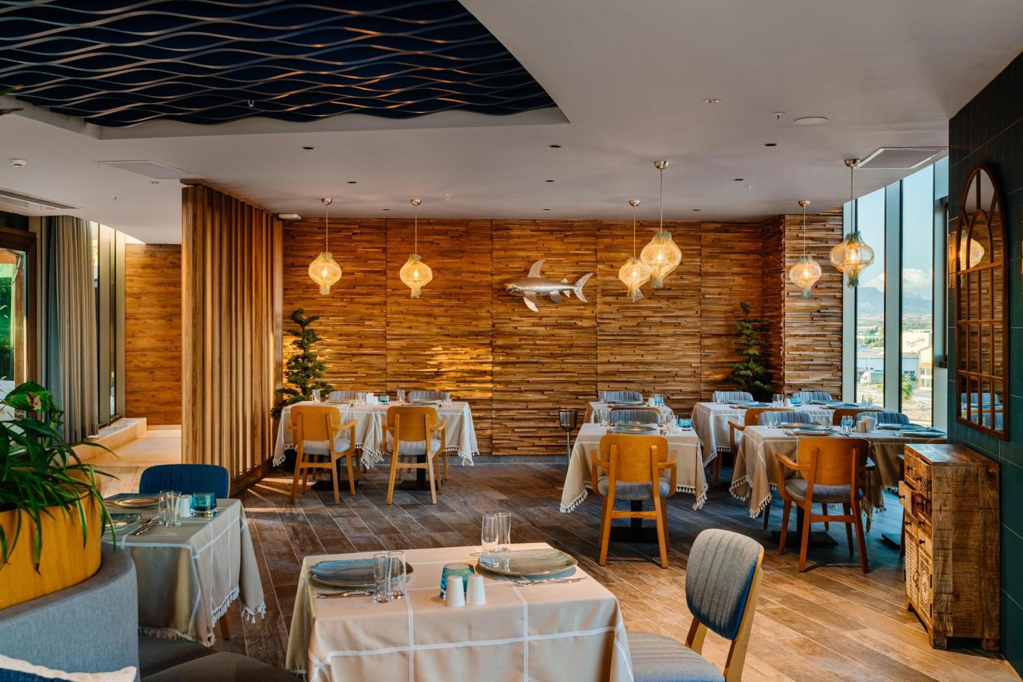 Concorde Tower Hotel & Casino Nicosia Ngoại thất bức ảnh Restaurant